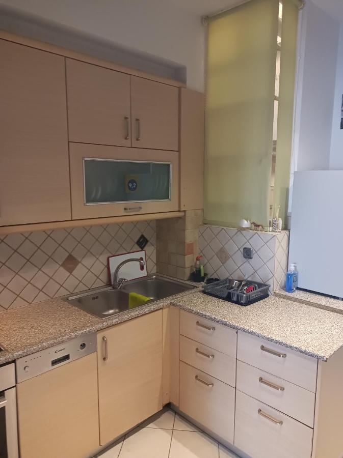 Historic Center Apartment At Thisseio Atene Esterno foto