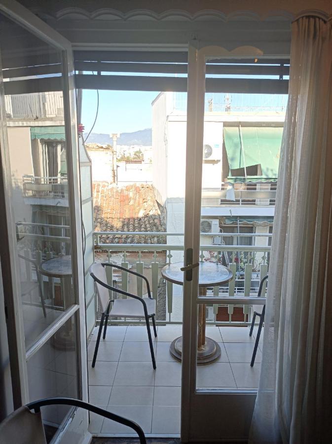 Historic Center Apartment At Thisseio Atene Esterno foto