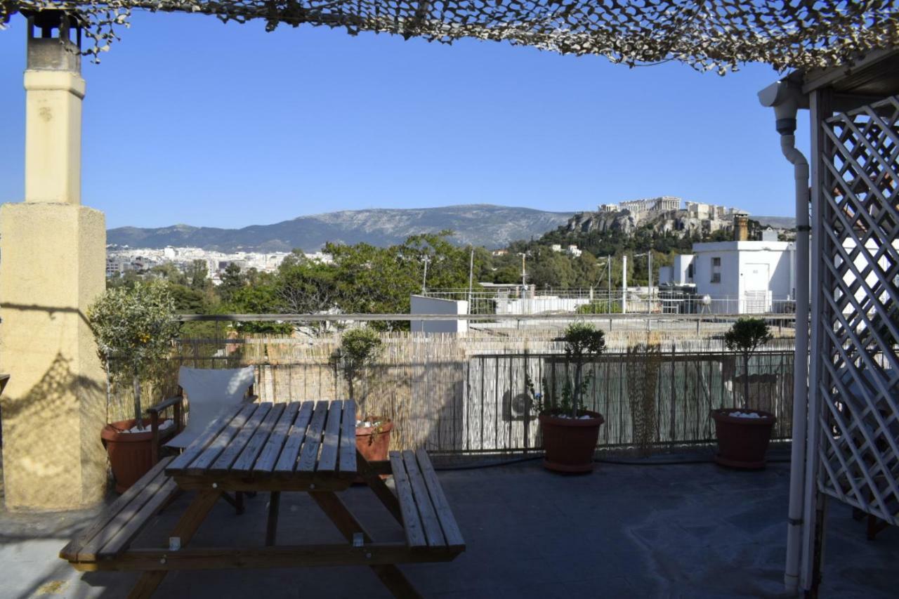 Historic Center Apartment At Thisseio Atene Esterno foto